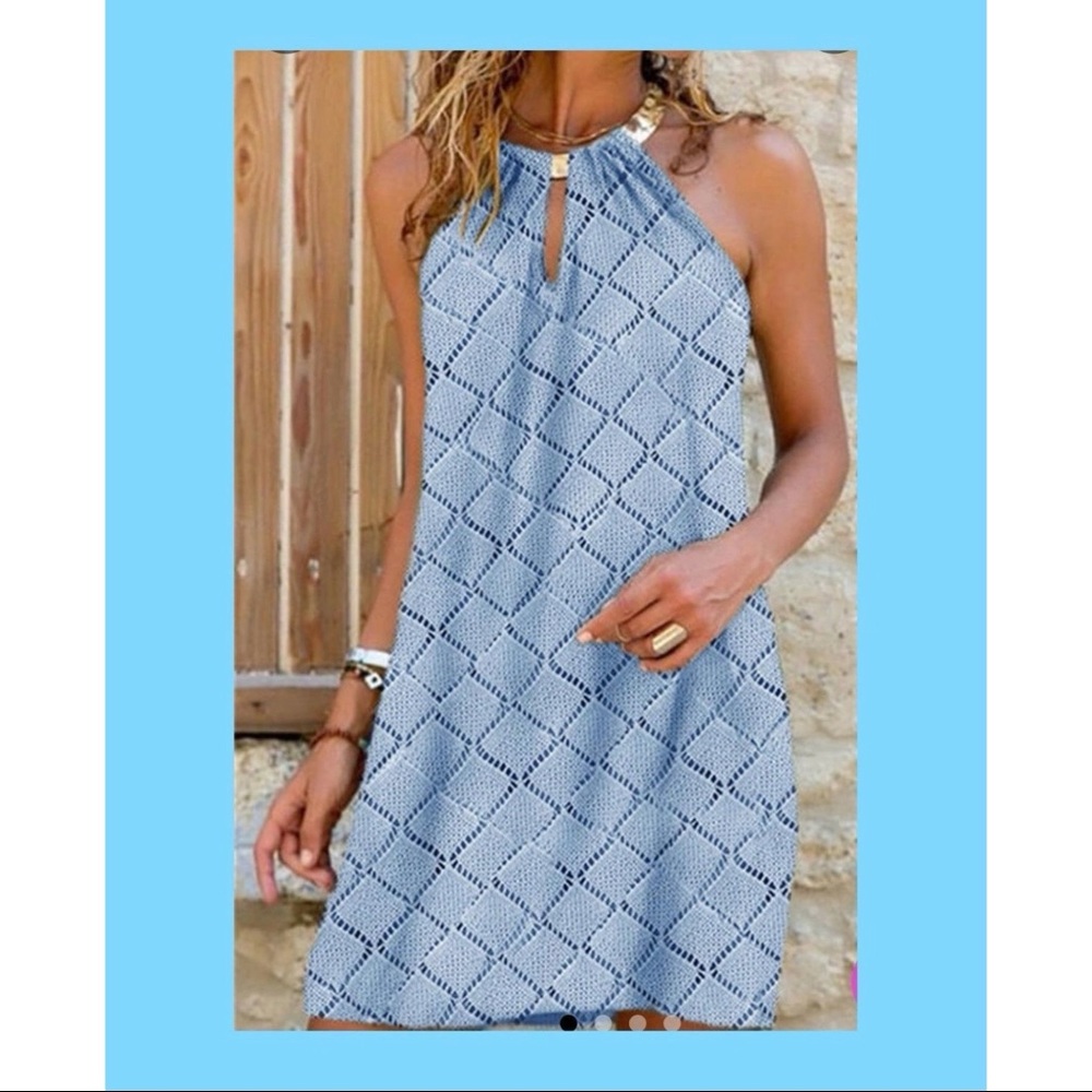 Sexy, soft mini with necklace collar